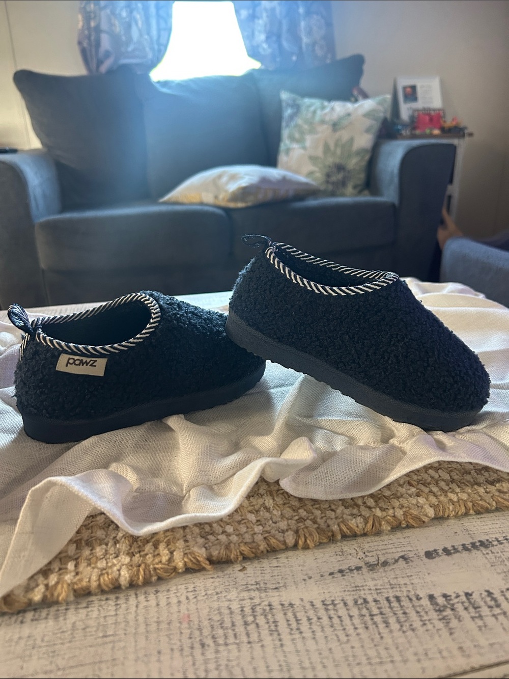 PAWZ Kids Black Sherpa Slip-On Slippers with Trim